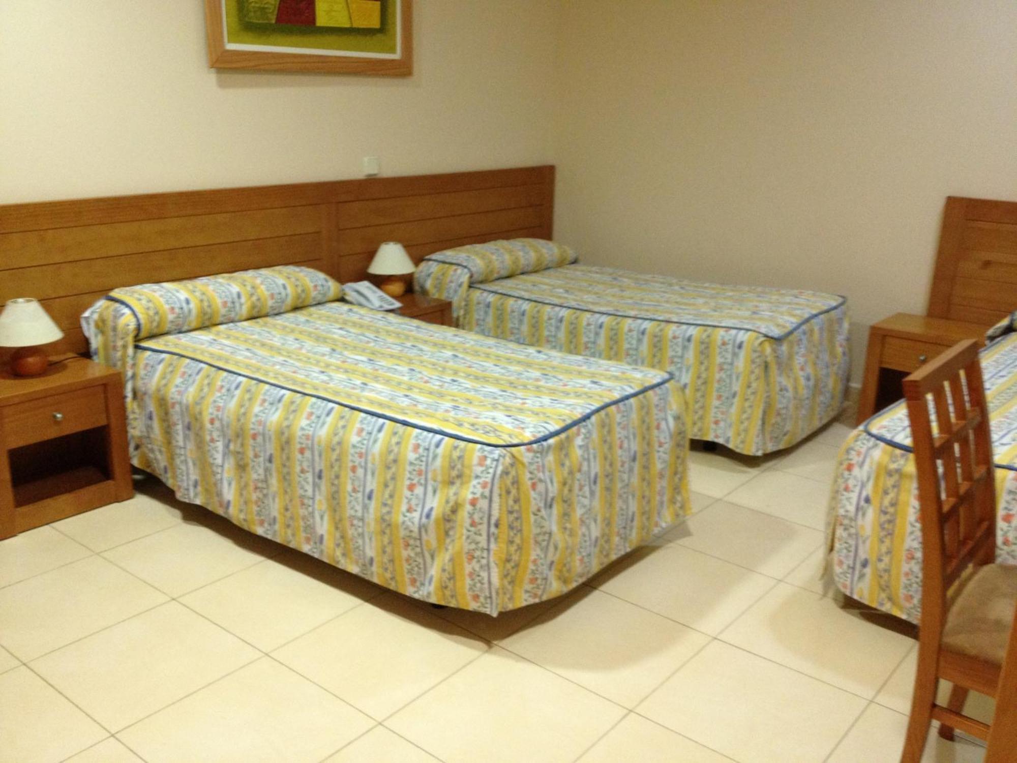 Hostal Aeropuerto Madryt Zewnętrze zdjęcie
