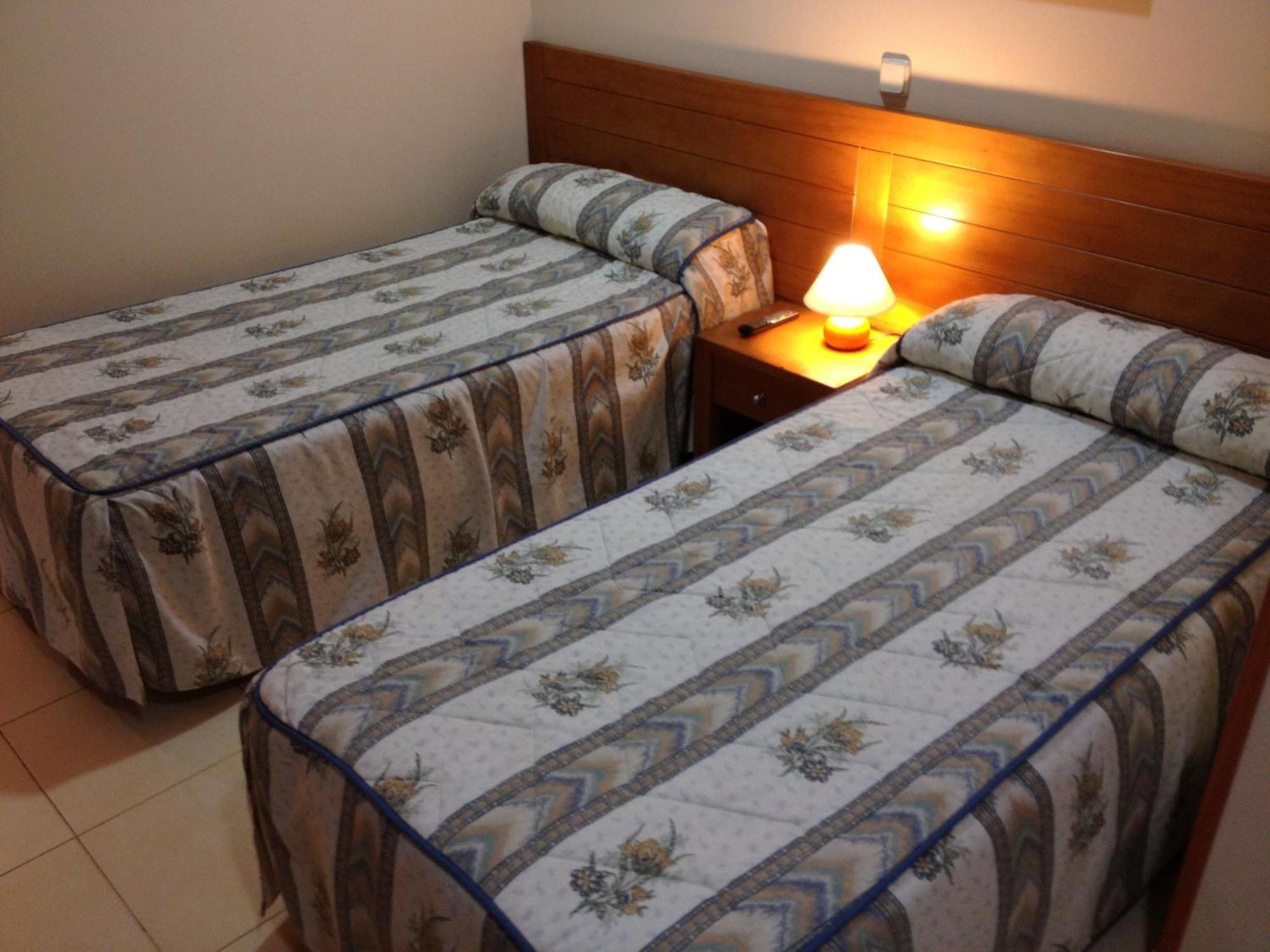 Hostal Aeropuerto Madryt Zewnętrze zdjęcie